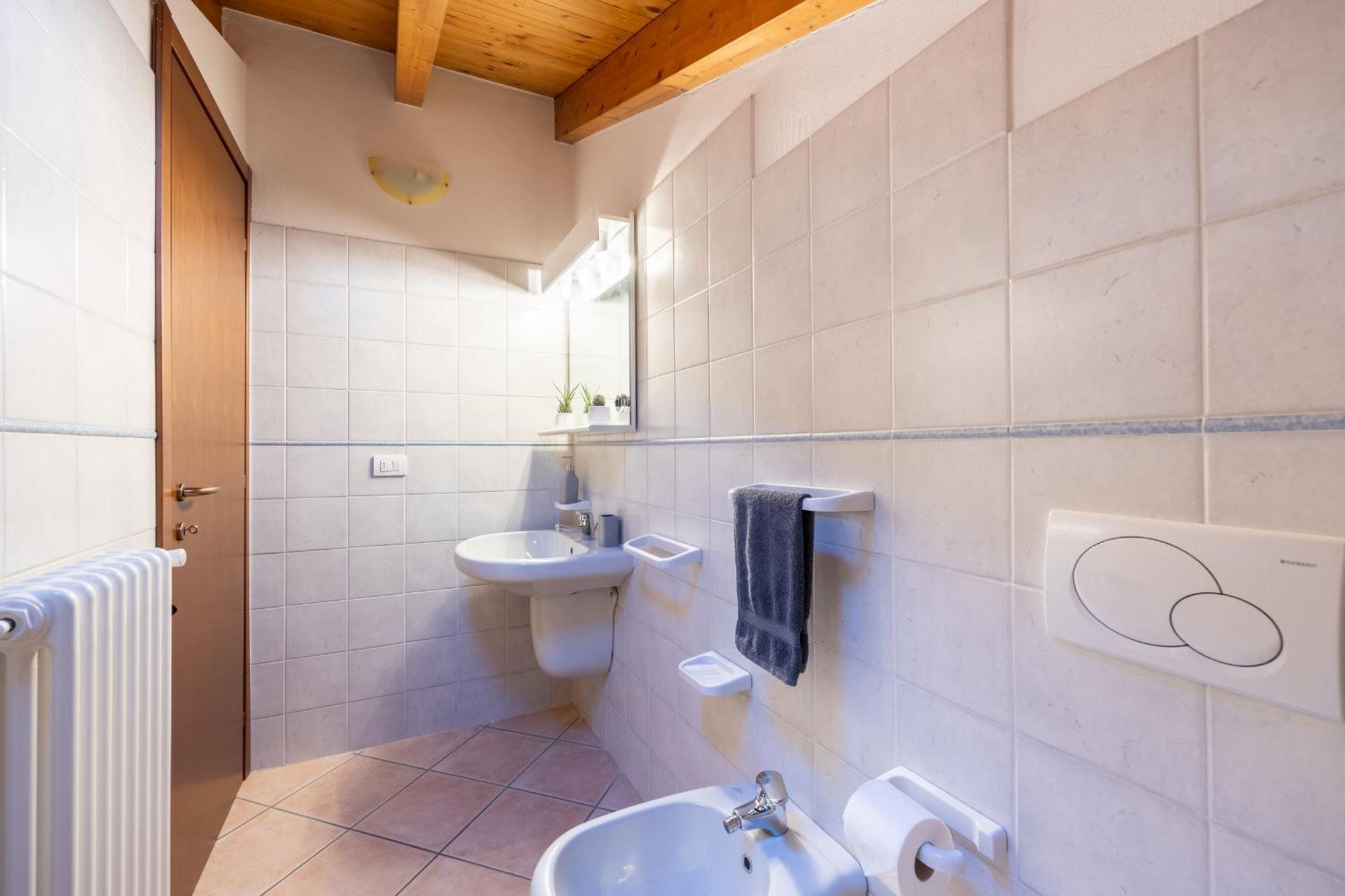 Lago Di Como - Luxury Panoramic Garden - Free Wifi Villa Gera Lario Kültér fotó